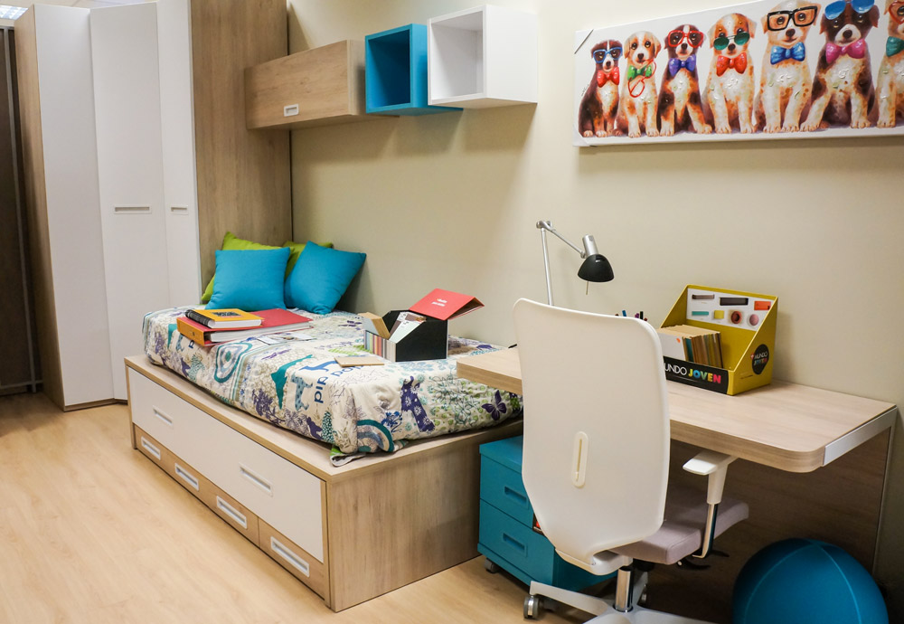 Habitación juvenil completa con cama abatible de matrimonio color madera